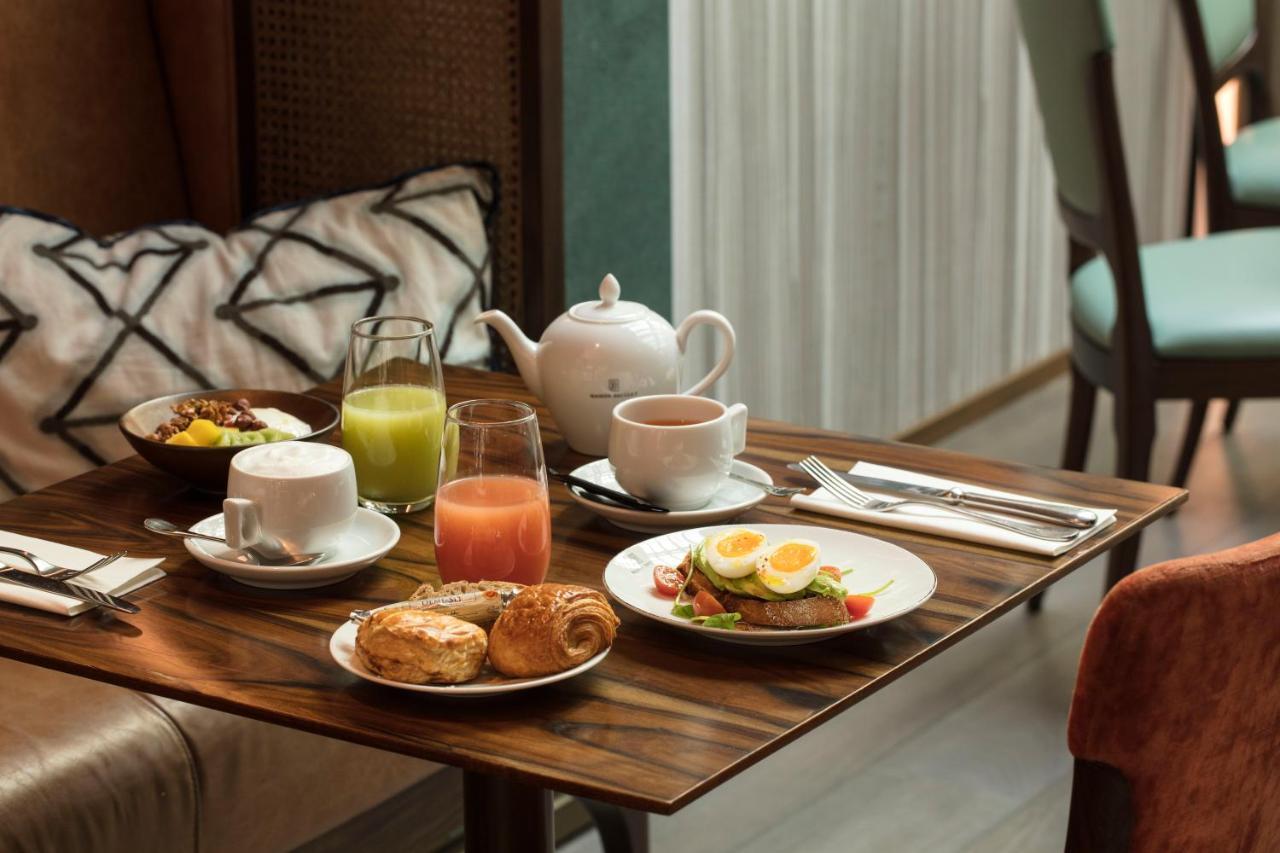 Maison Breguet Paris Dış mekan fotoğraf Breakfast at the hotel